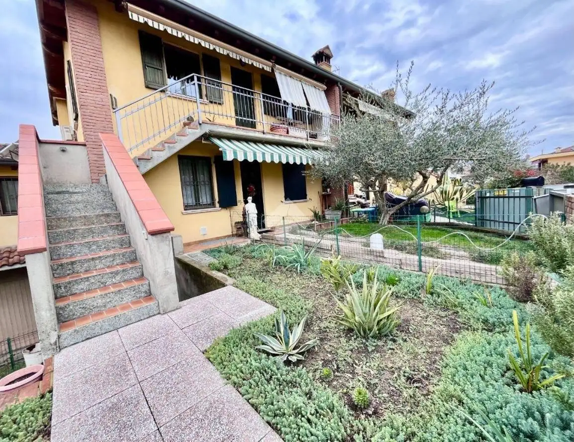 Appartamento in vendita a Adro