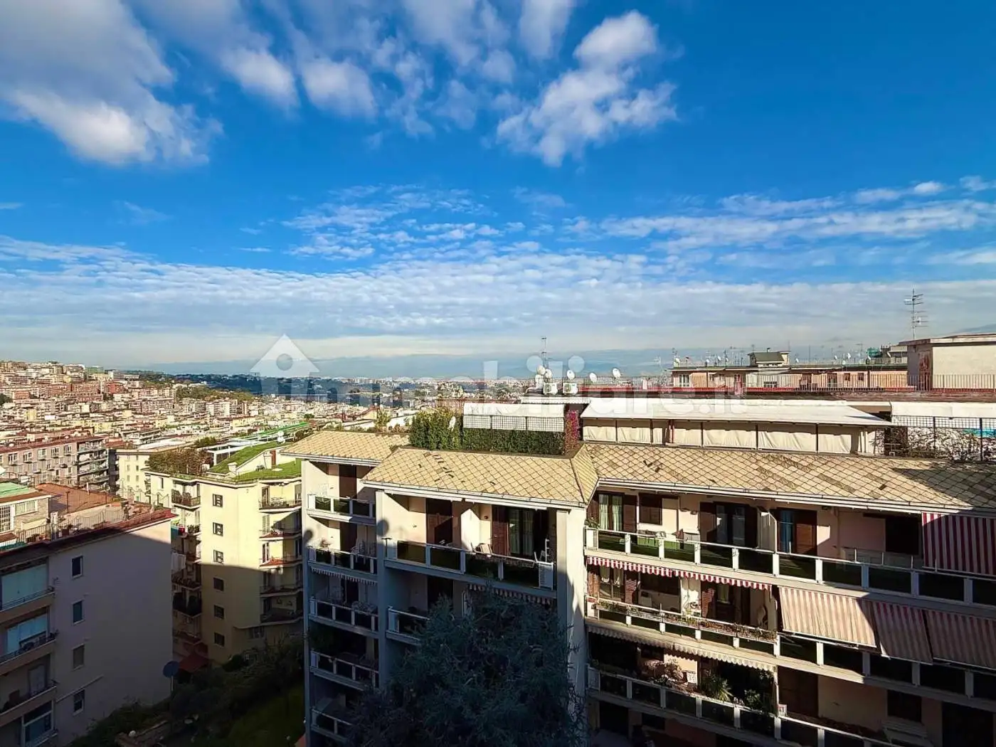 Appartamento in vendita a Napoli