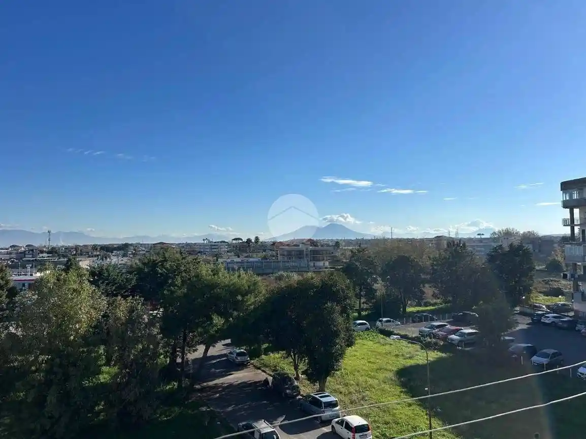 Trilocale via casacelle 154, Casacelle - Arco Sant'Antonio, Giugliano in Campania - foto 2