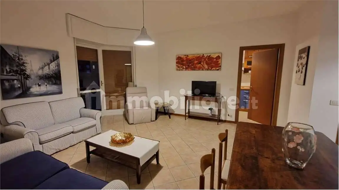 Trilocale piazza della chiesa, Centro, Angera - foto 2