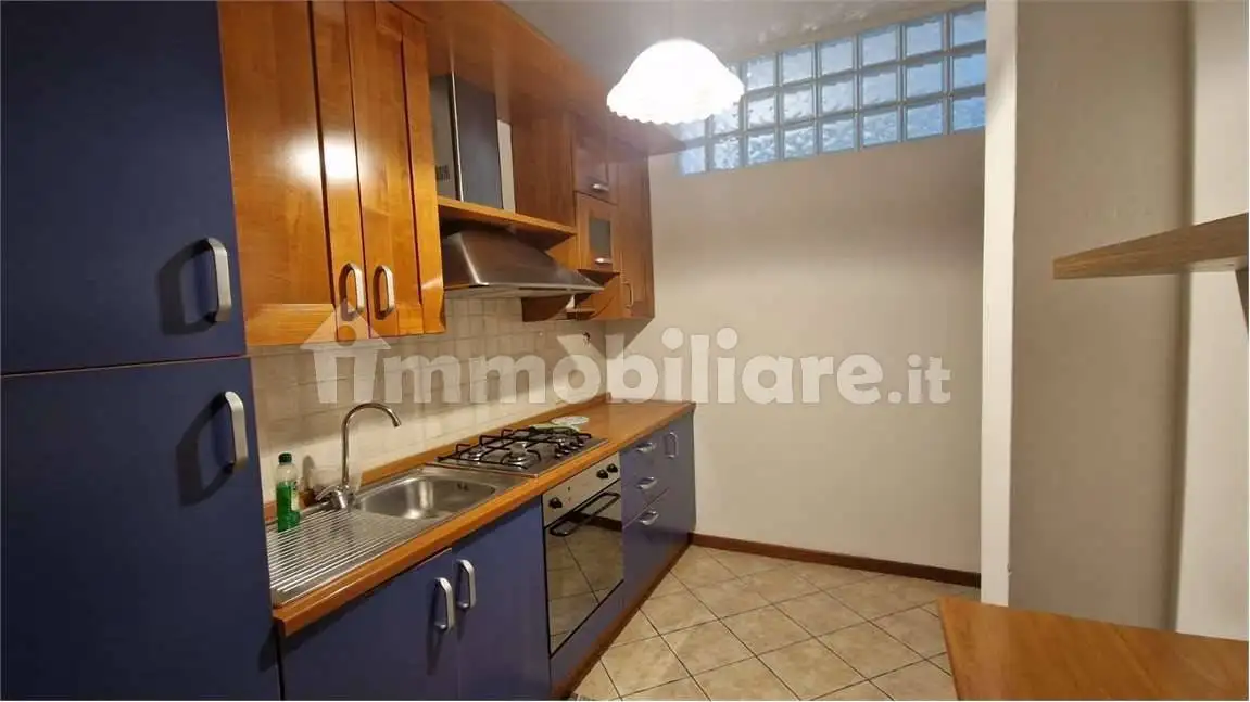 Trilocale piazza della chiesa, Centro, Angera - foto 4