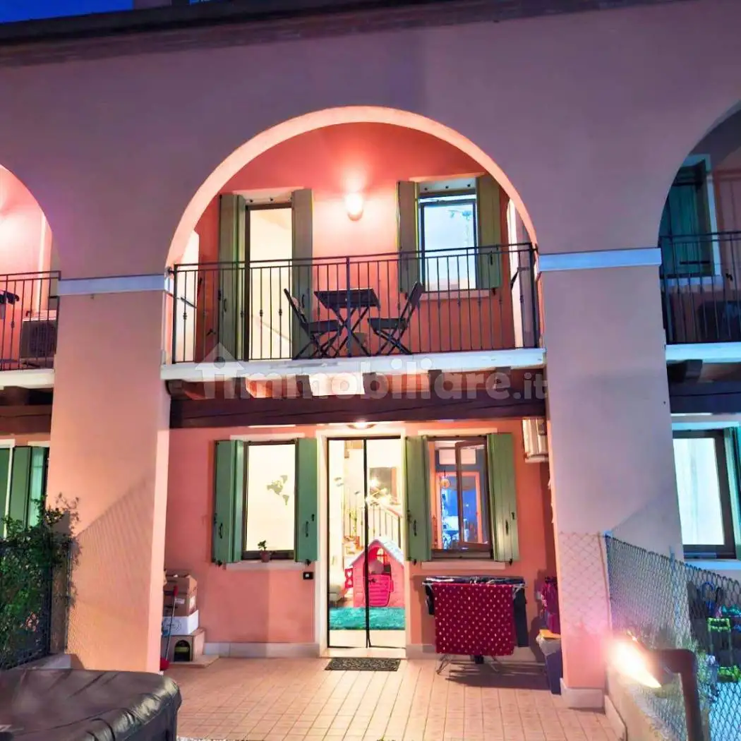 Villetta a schiera in vendita a Due Carrare