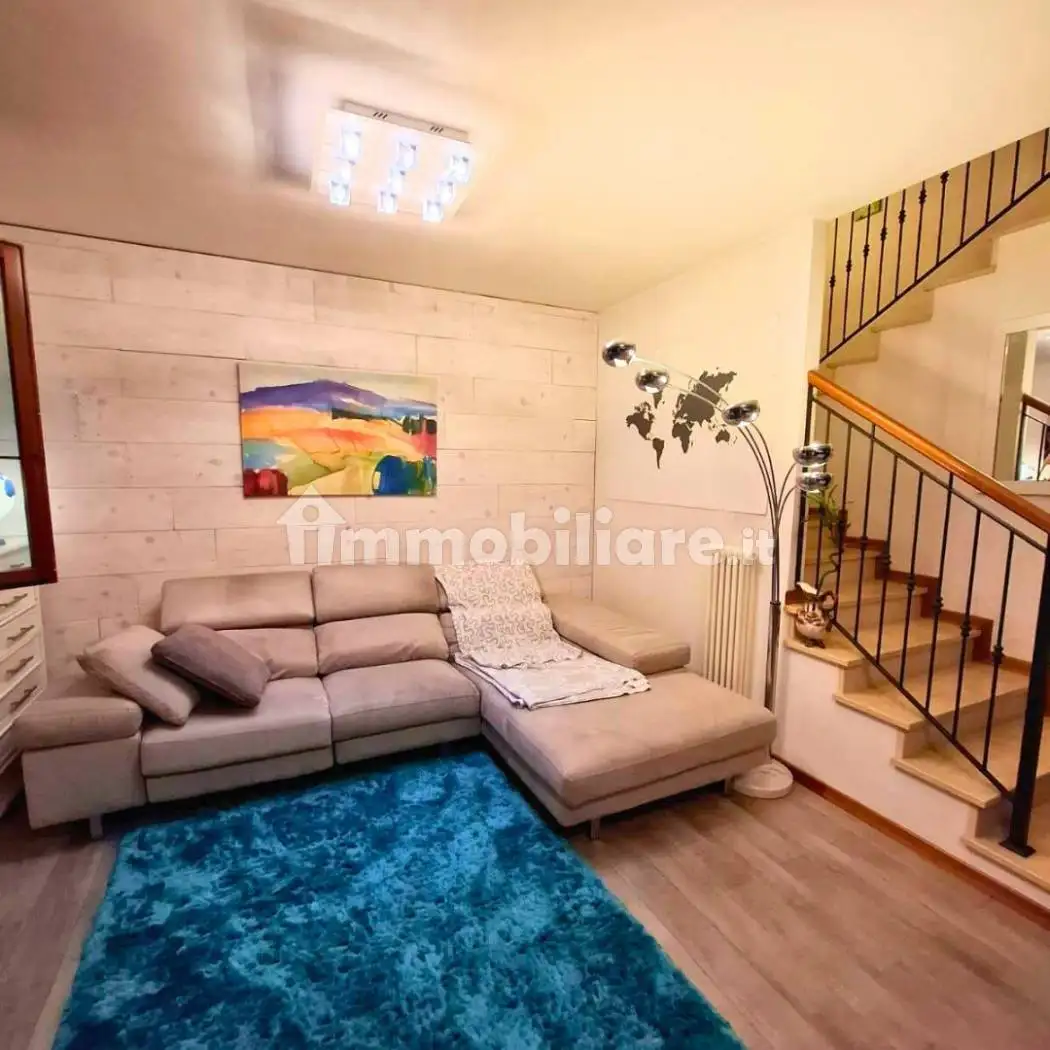 Villa a schiera via Chiodare 13, Centro, Due Carrare - foto 3