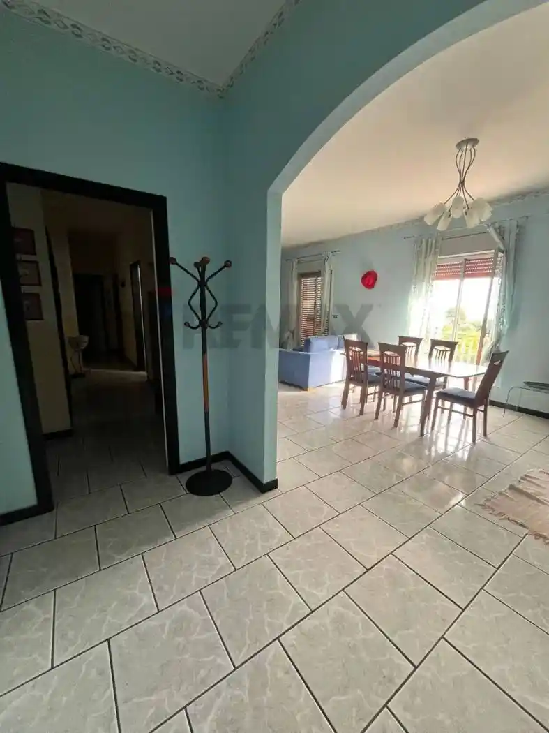 Appartamento in vendita a Aci Catena