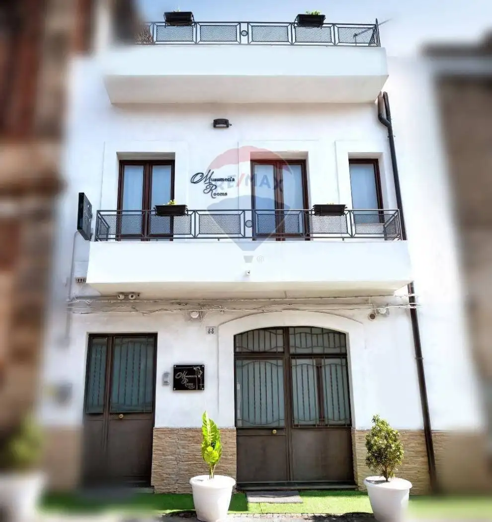 Casa indipendente in vendita a Catania