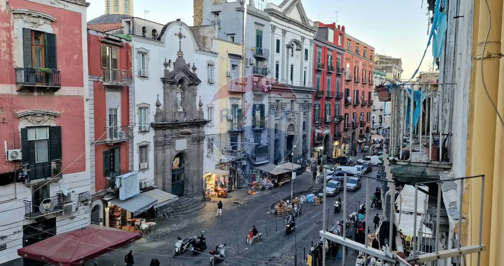 Appartamento in vendita a Napoli