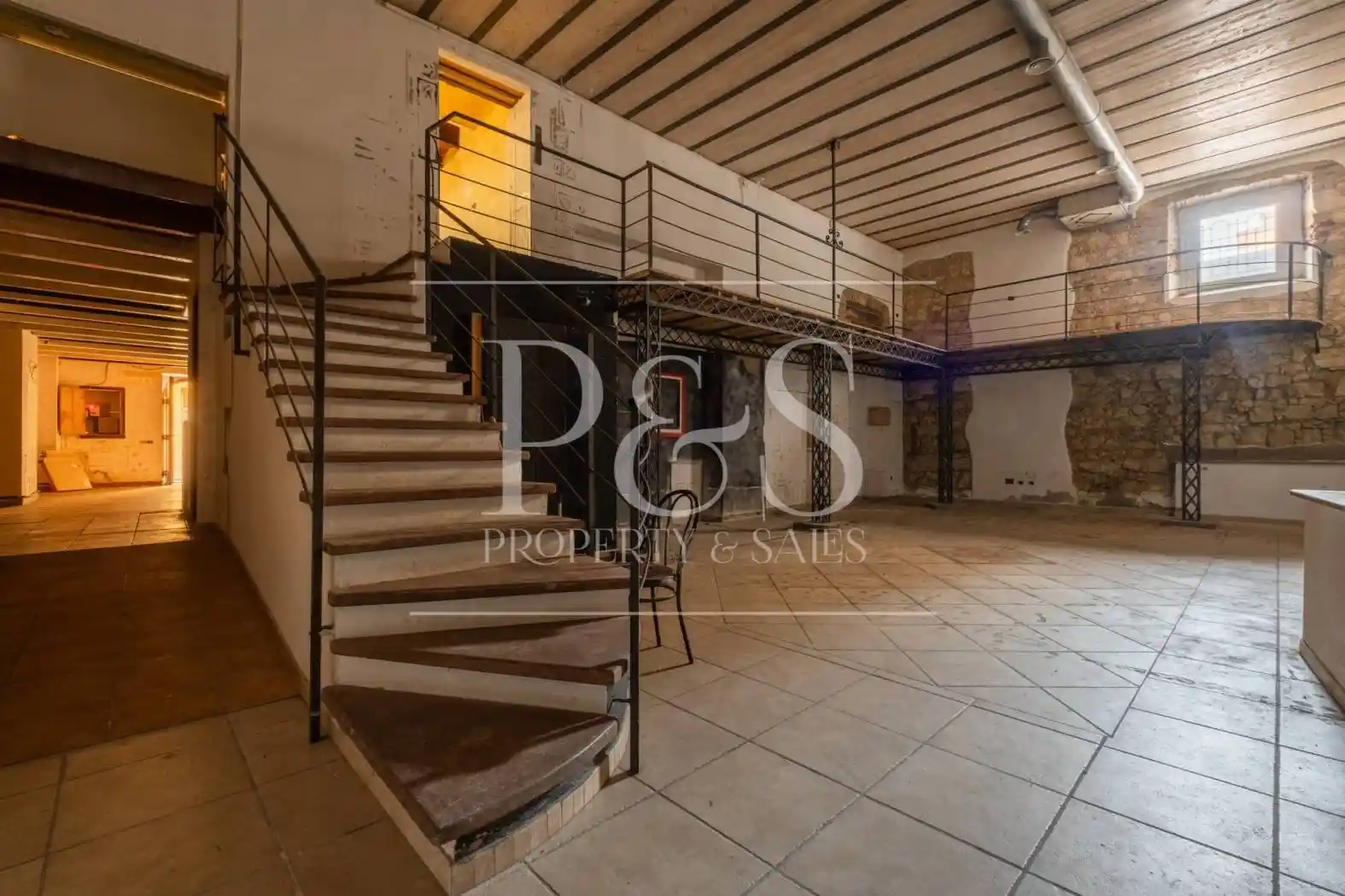 Palazzo - Edificio in Vendita - foto 2