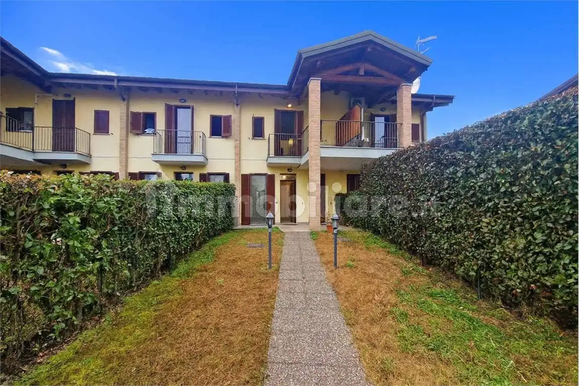 Villetta a schiera in vendita a Ternate