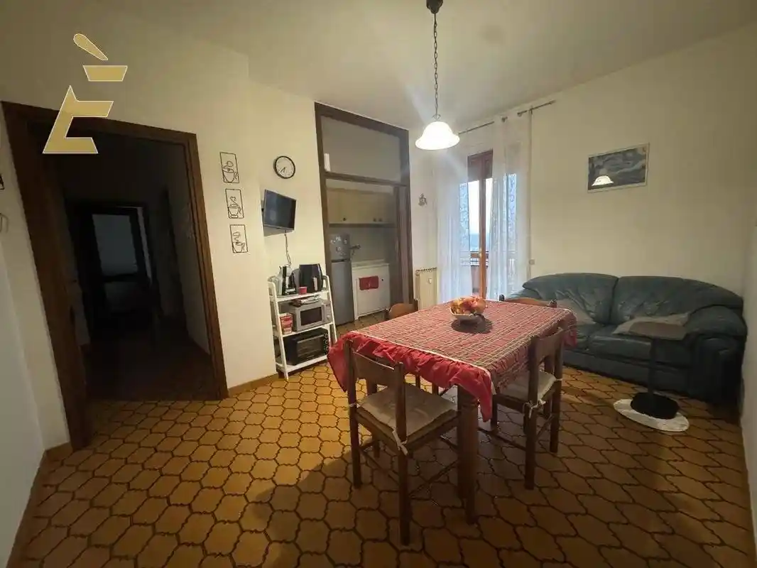 Trilocale piazza San Giovanni 8, Centro, Farigliano - foto 3