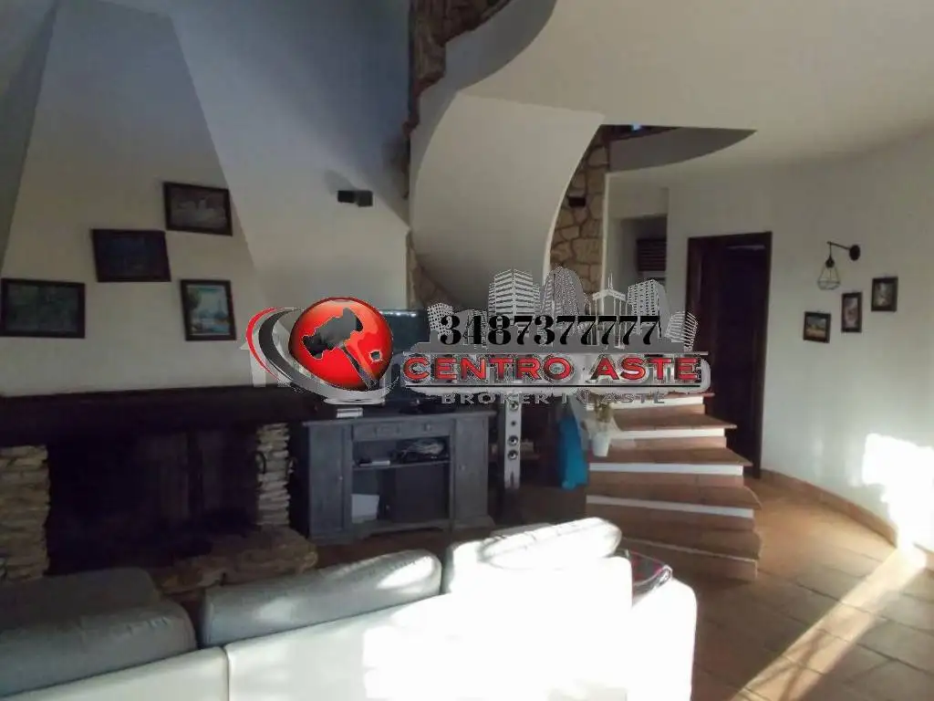 Villa in asta a Pomezia