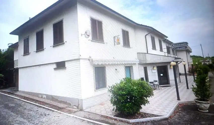 Casa indipendente in vendita a Montù Beccaria