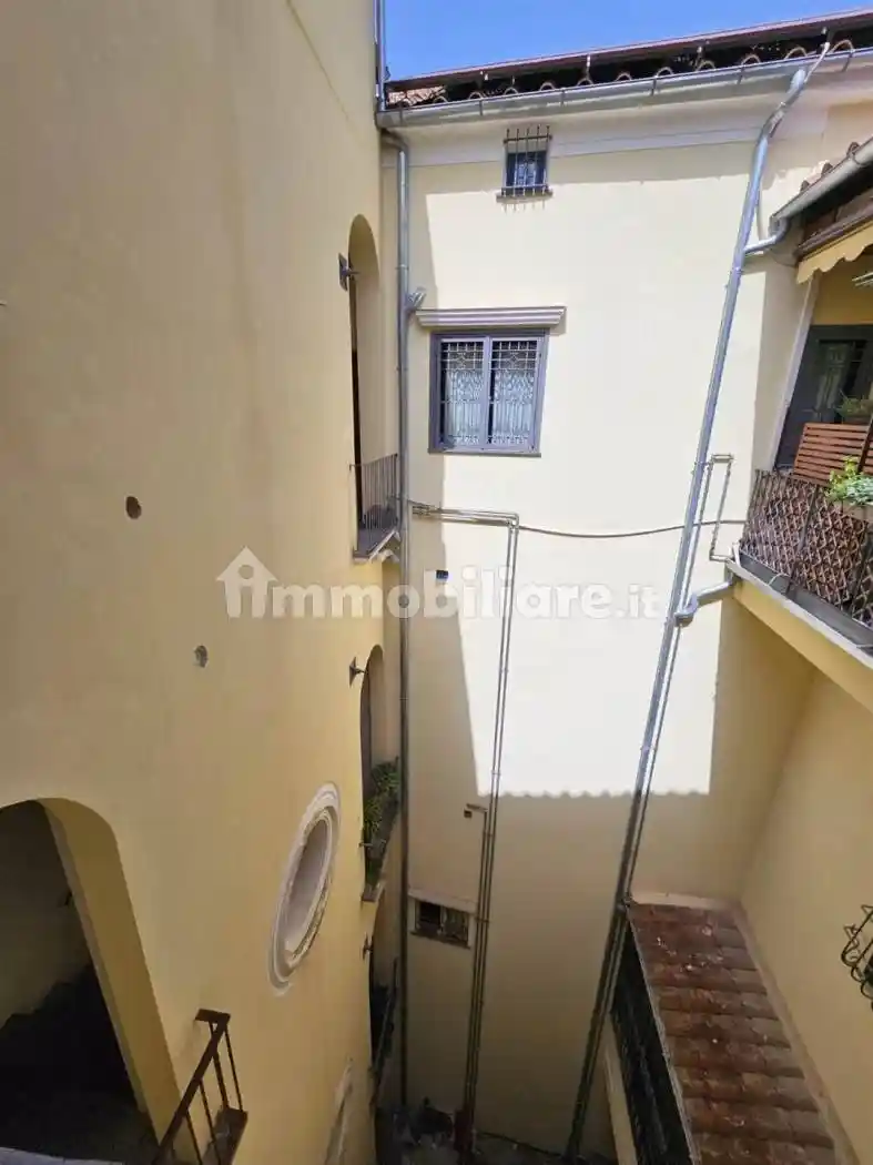 Trilocale via romualdo guarna  21, Centro Storico - Teatro Verdi, Salerno - foto 4