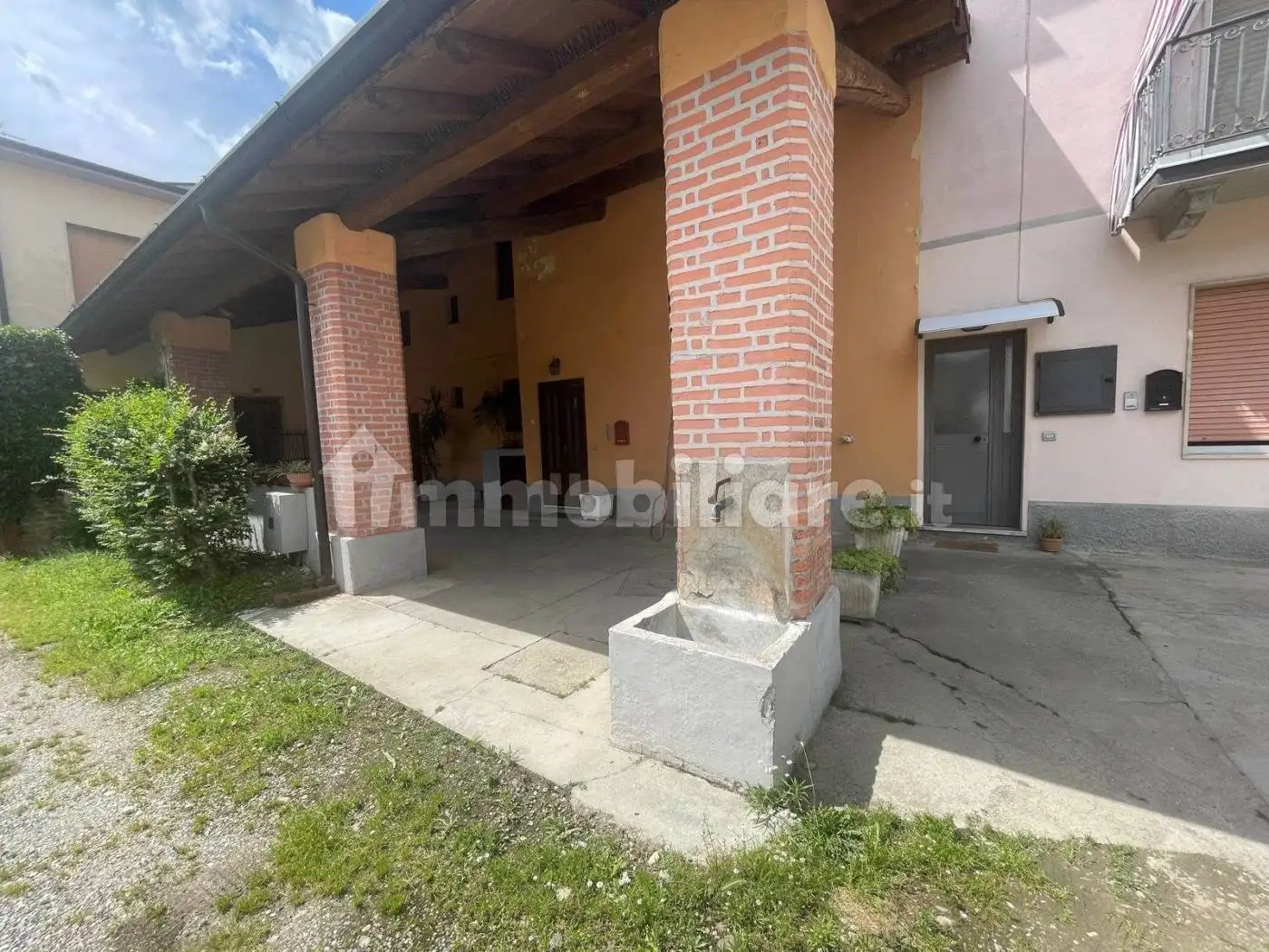 Casa indipendente in vendita a Crespiatica