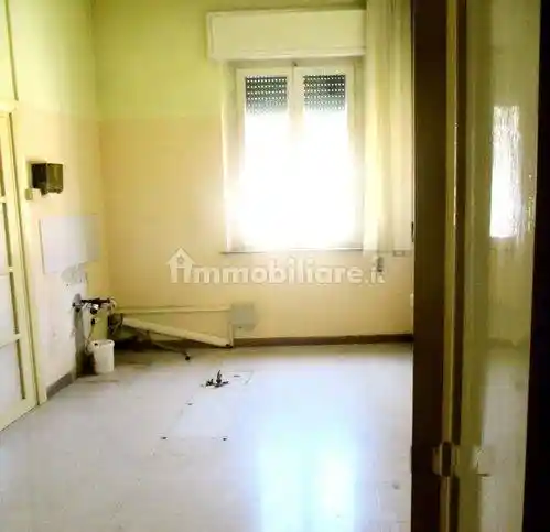 Appartamento piazza Caduti Divisione Acqui Cefalonia E Corfu, Centro, Pontedera - foto 4