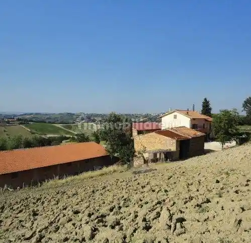 Rustico - Casale in vendita a Cingoli