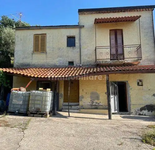 Rustico - Casale in vendita a Teano