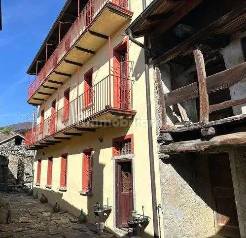 Villa in vendita a Trarego Viggiona