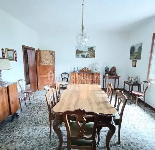 Villa in vendita a Pistoia