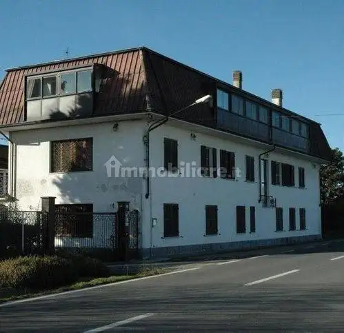 Palazzo - Edificio in affitto a Alice Castello