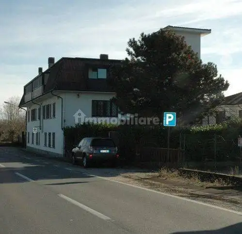 Palazzo - Edificio in Affitto - foto 4