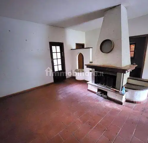 Villa in vendita a Calci