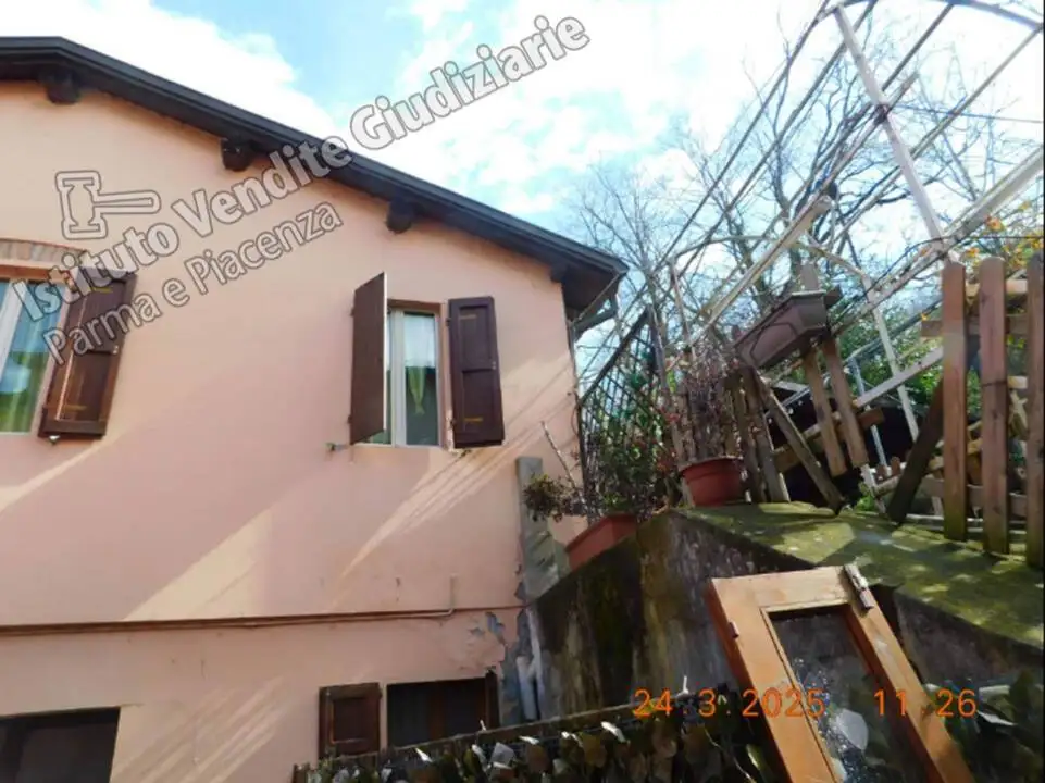 Appartamento in asta a Calestano