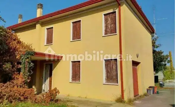 Appartamento in asta a Casale di Scodosia