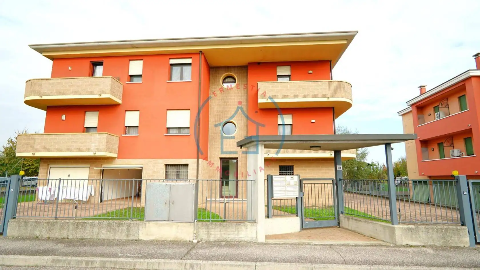 Trilocale via Campolongo, Centro, Casale di Scodosia - foto 3