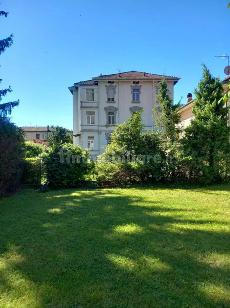 Villa in vendita a Arcisate