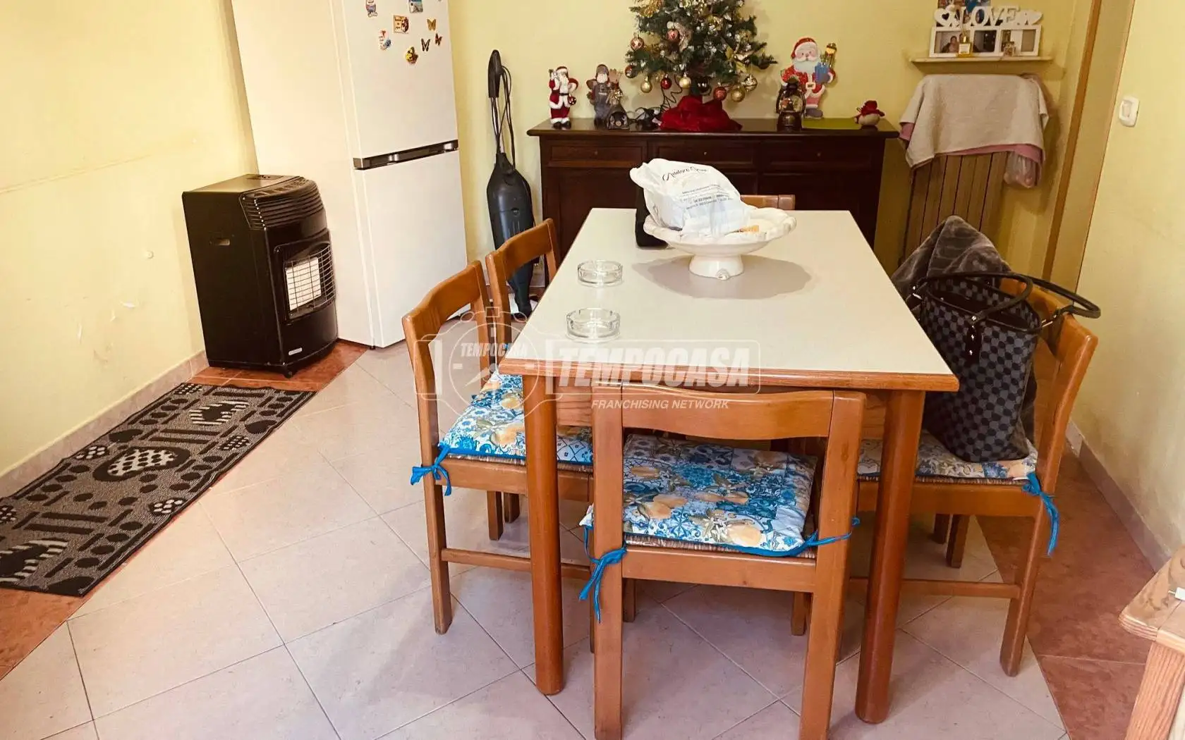 Quadrilocale buono stato, piano terra, Centro, Casalnuovo di Napoli - foto 4