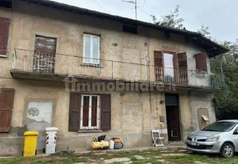 Casa indipendente in asta a Varese
