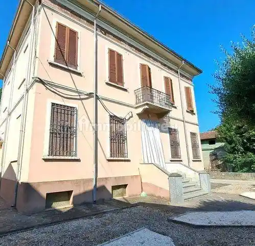 Villa in vendita a Suzzara