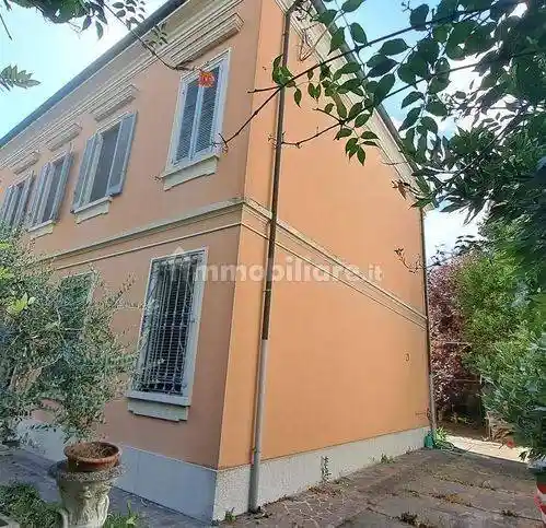 Villa in vendita a Suzzara