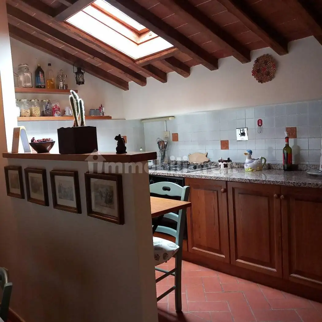 Appartamento in vendita a Massa e Cozzile