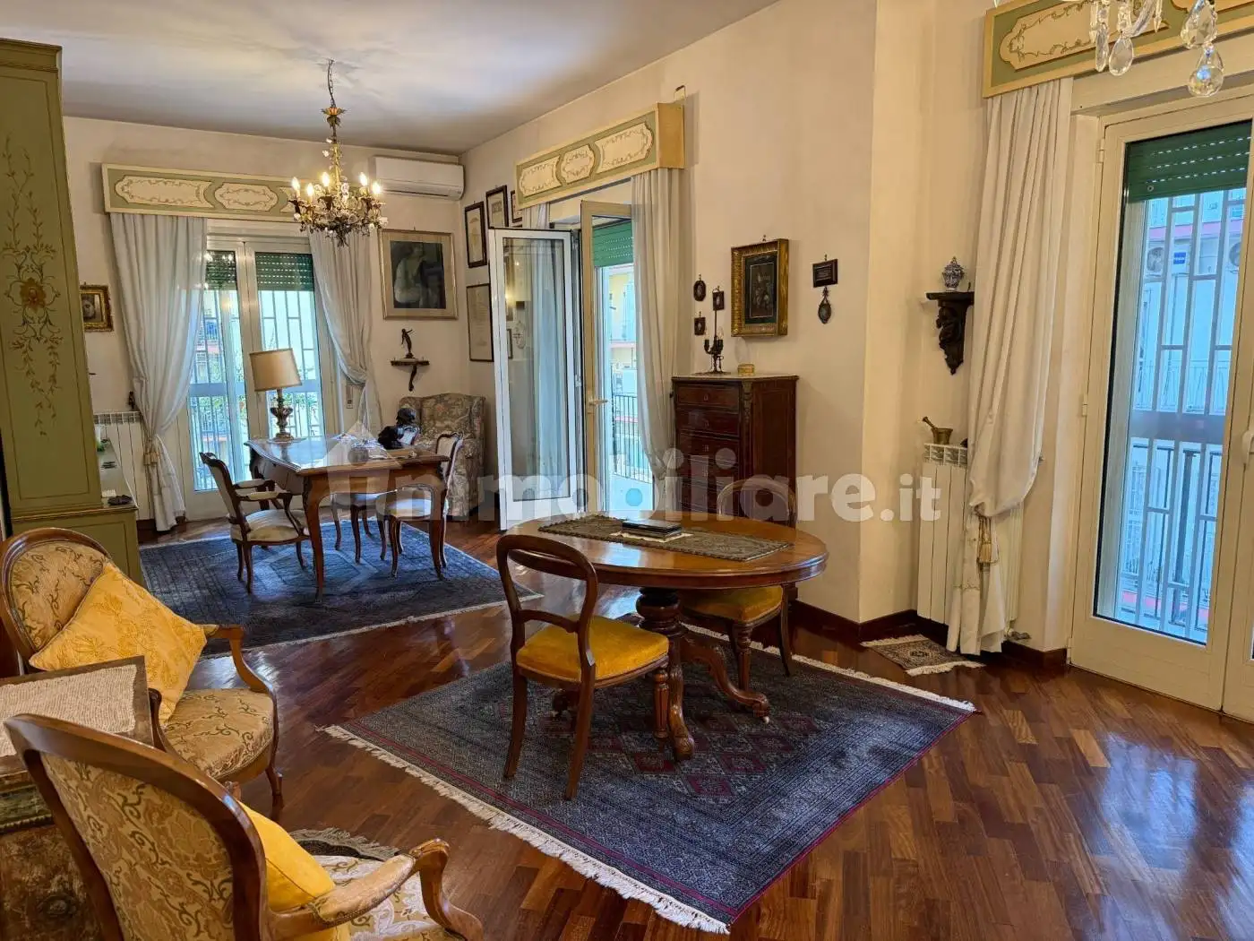 Appartamento in vendita a Napoli