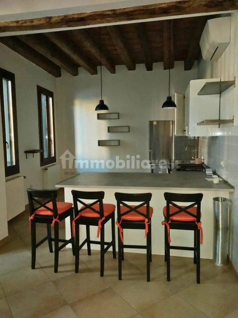 Appartamento in affitto a Adria