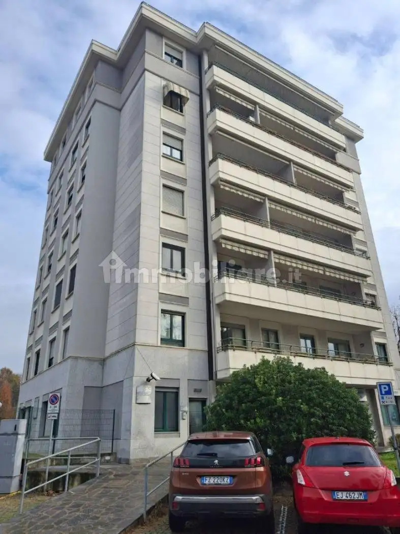 Appartamento in vendita a Caronno Pertusella