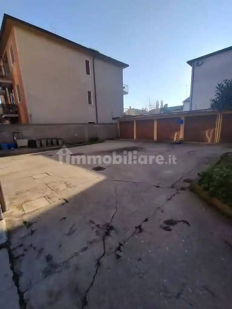 Trilocale via Martiri della Libertà, Centro, Castelverde - foto 4