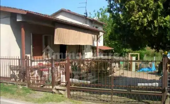 Appartamento in asta a Giacciano con Baruchella