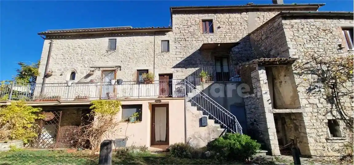 Casa indipendente in vendita a Todi