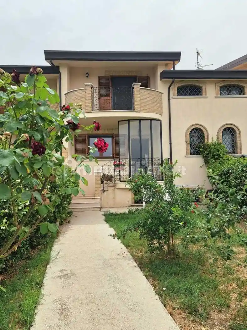 Villetta a schiera - foto 2