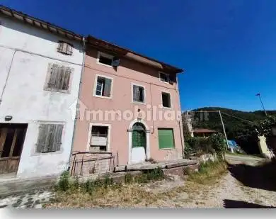 Casa indipendente in asta a Montecchia di Crosara