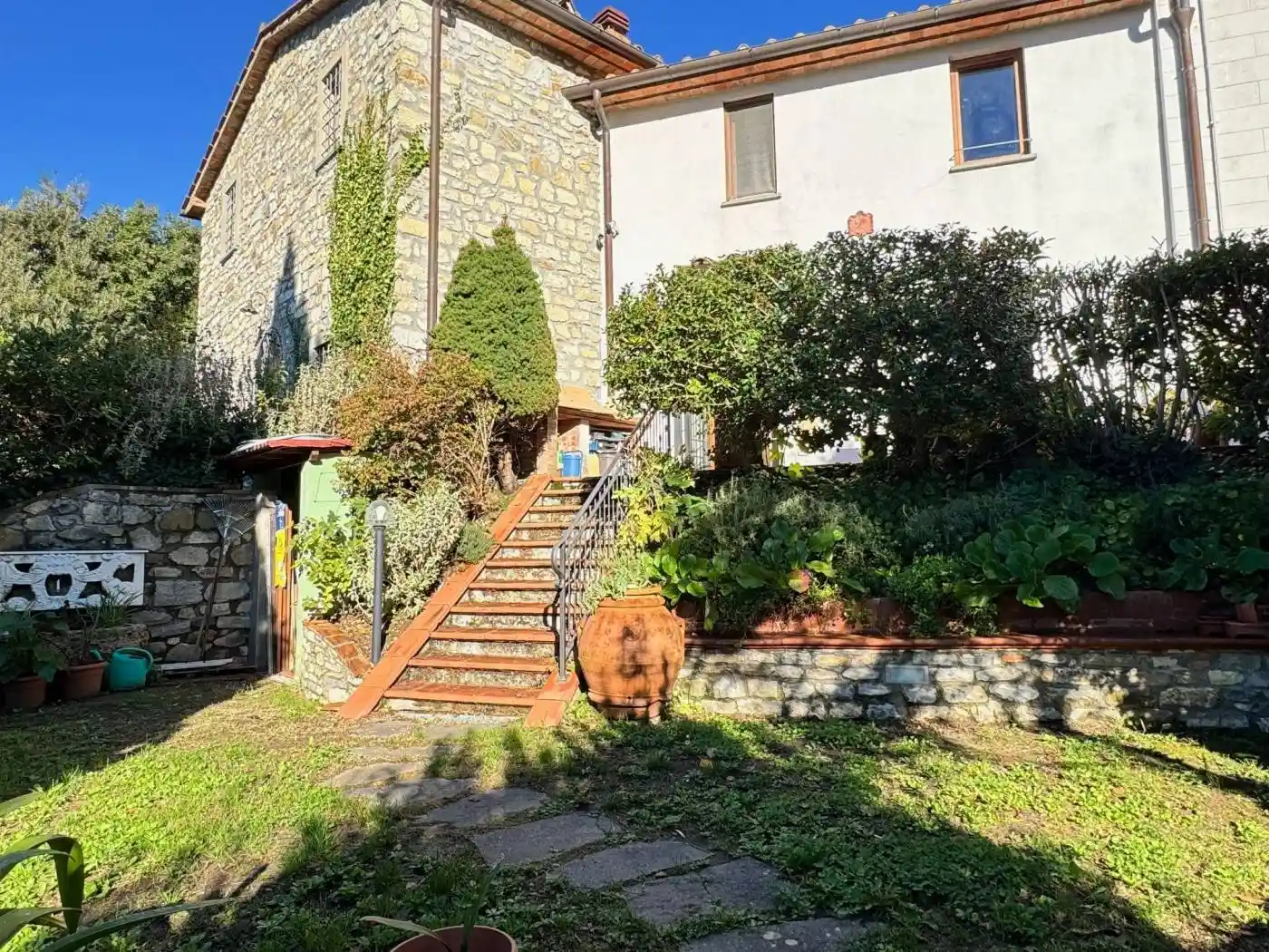 Rustico via Bronia, Centro, Vaiano - foto 2