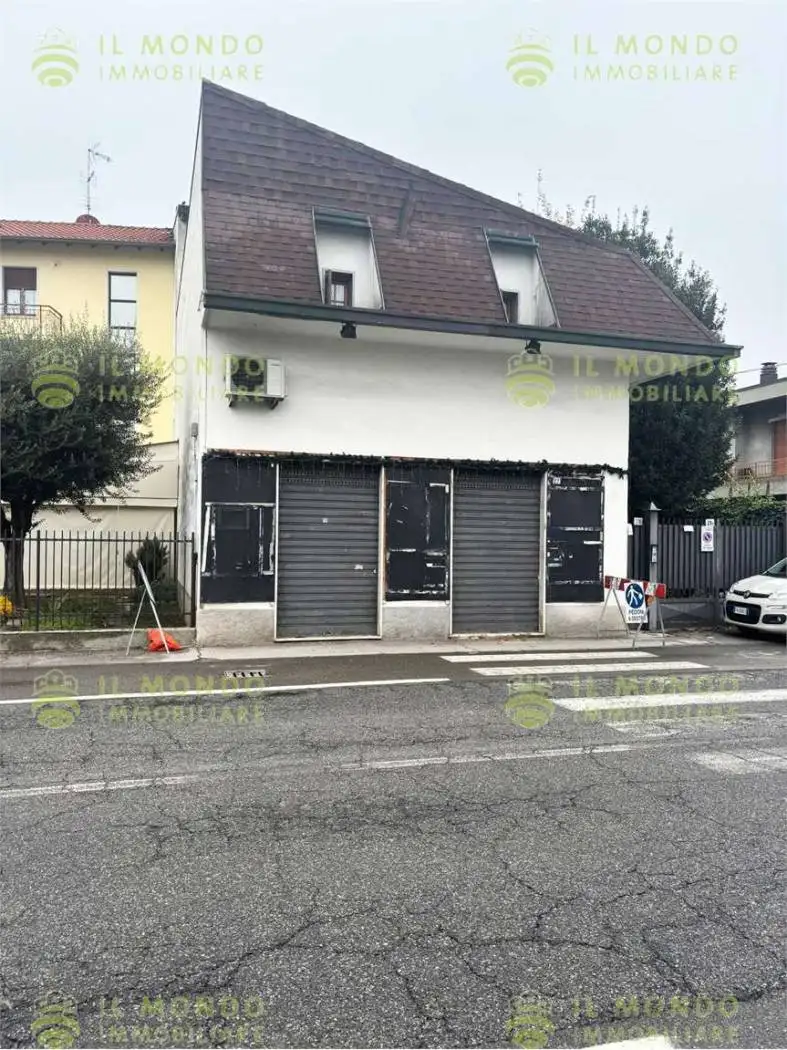 Palazzo - Edificio in vendita a Cabiate