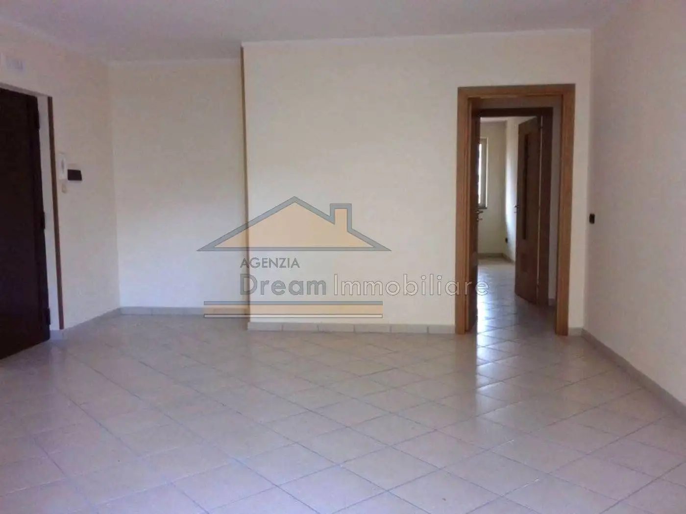 Trilocale via Innamorati, Nuovo Corso Campano - Marchesella, Giugliano in Campania - foto 2