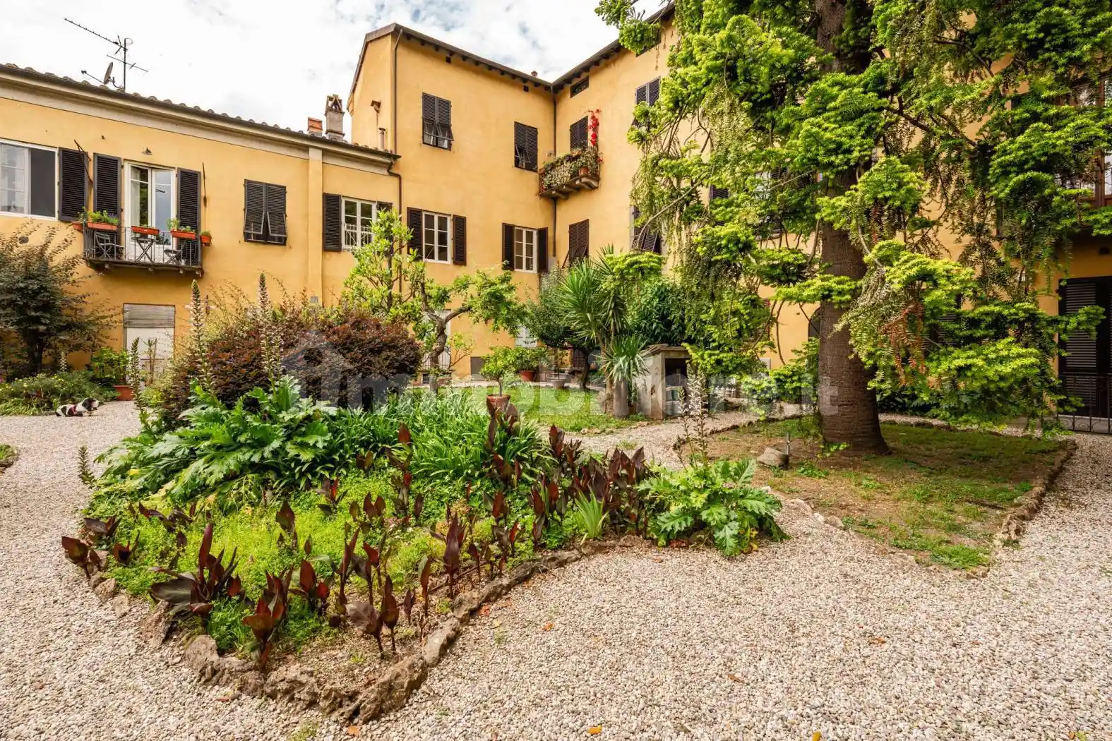 Appartamento in vendita a Lucca