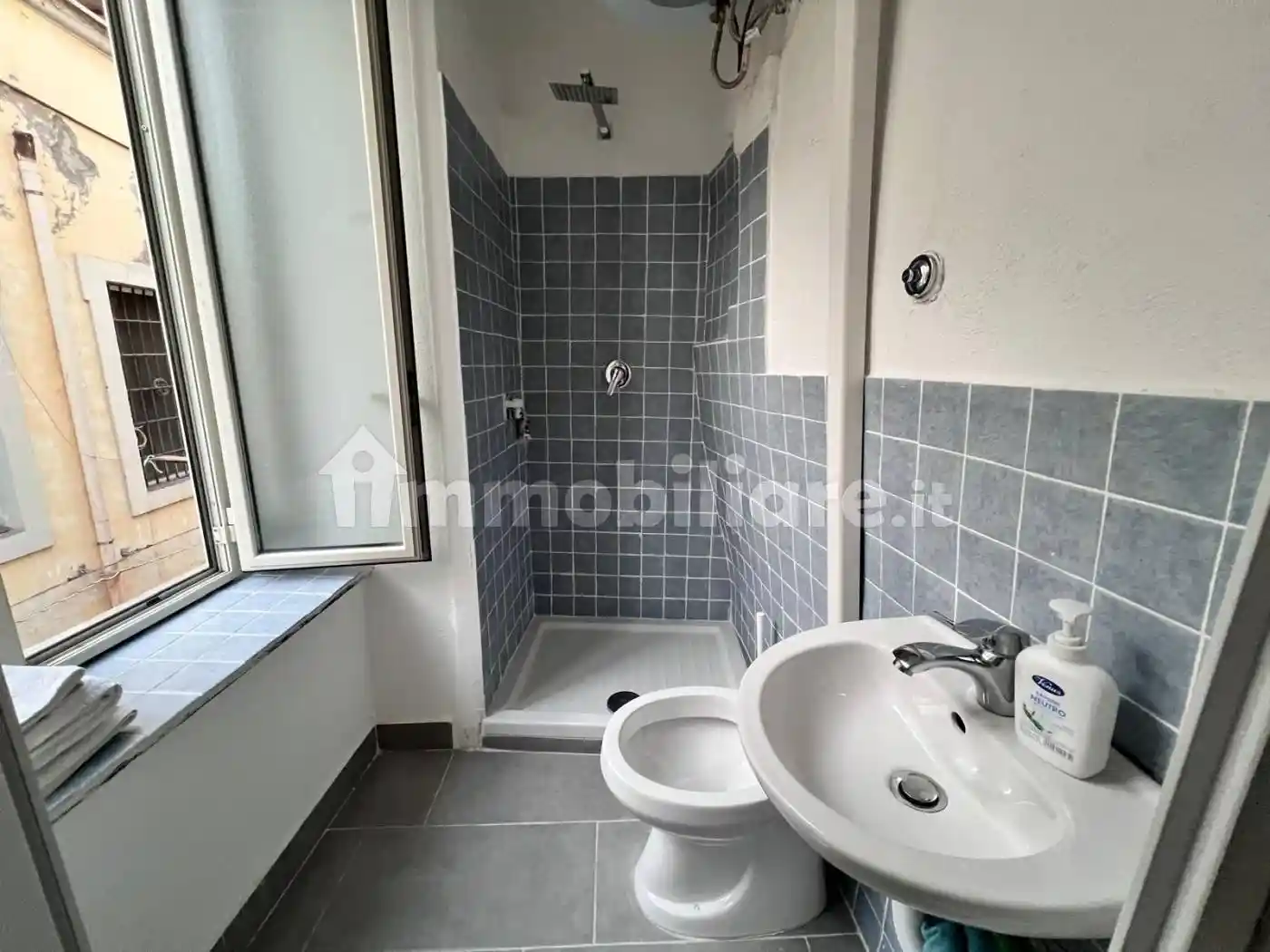 Monolocale Vico San Giovanni Maggiore, Centro Storico, Napoli - foto 3