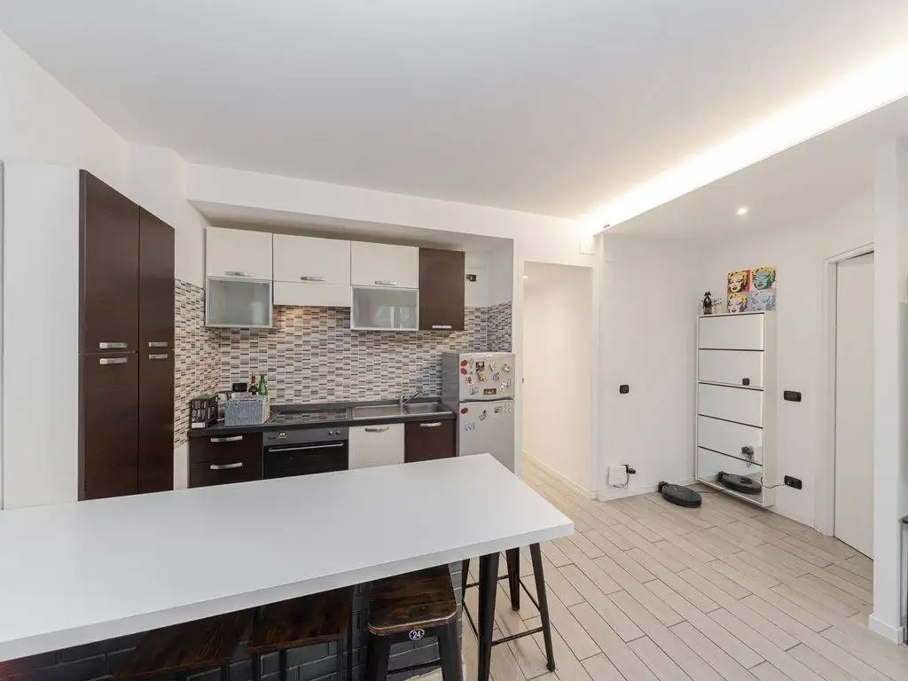 Bilocale via Ciro Menotti 5, Centro, Muggiò - foto 3