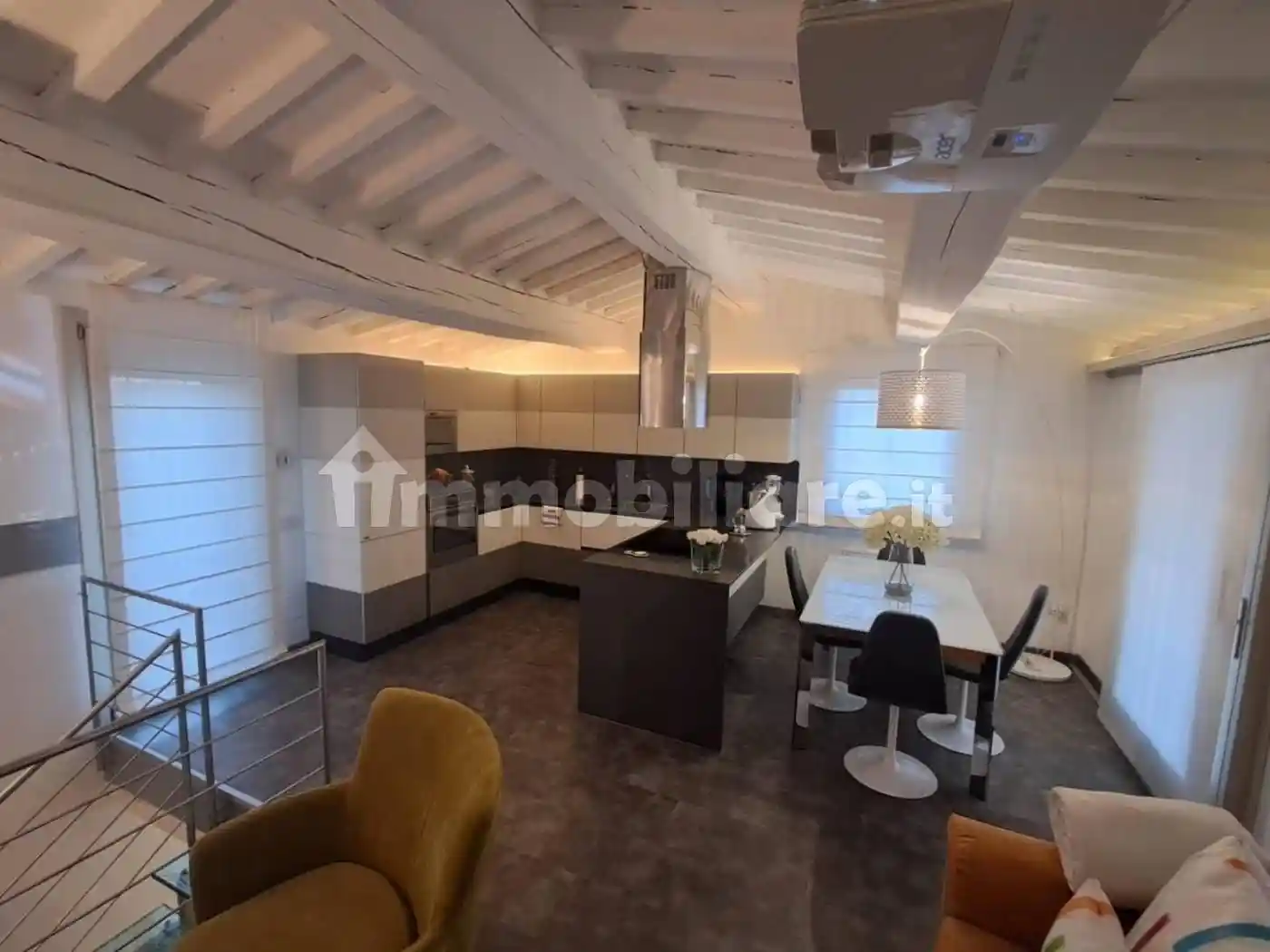 Attico viale Risorgimento, Centro, Pontedera - foto 2