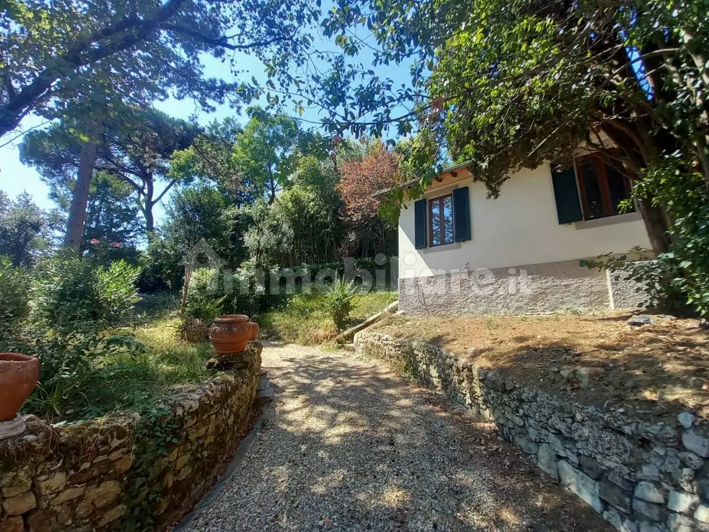 Casa indipendente in affitto a Lastra a Signa